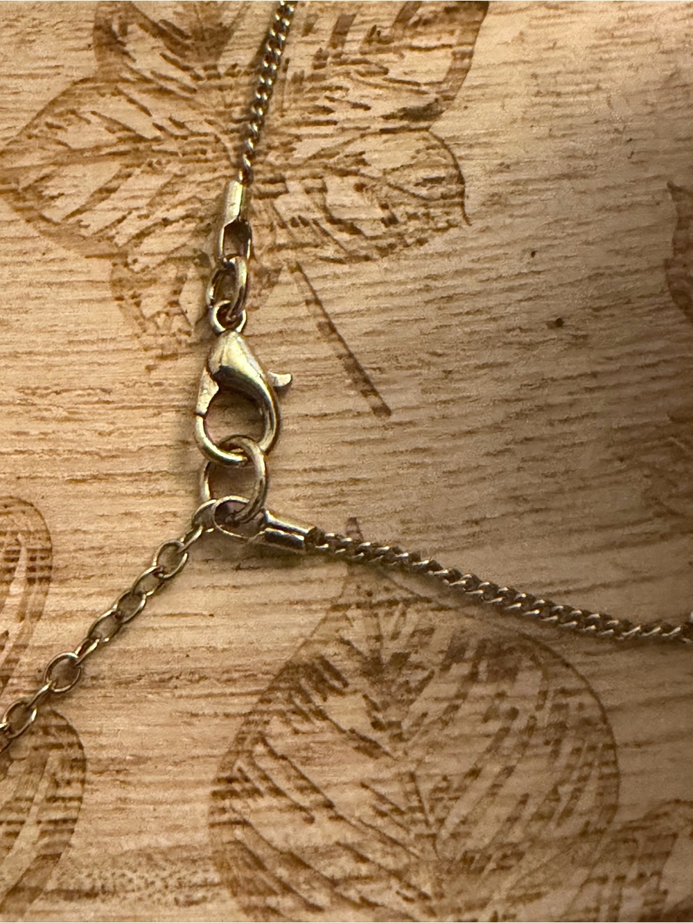 Antique-Style White Butterfly Cameo Necklace in Gold Tone - Picture 4 of 4